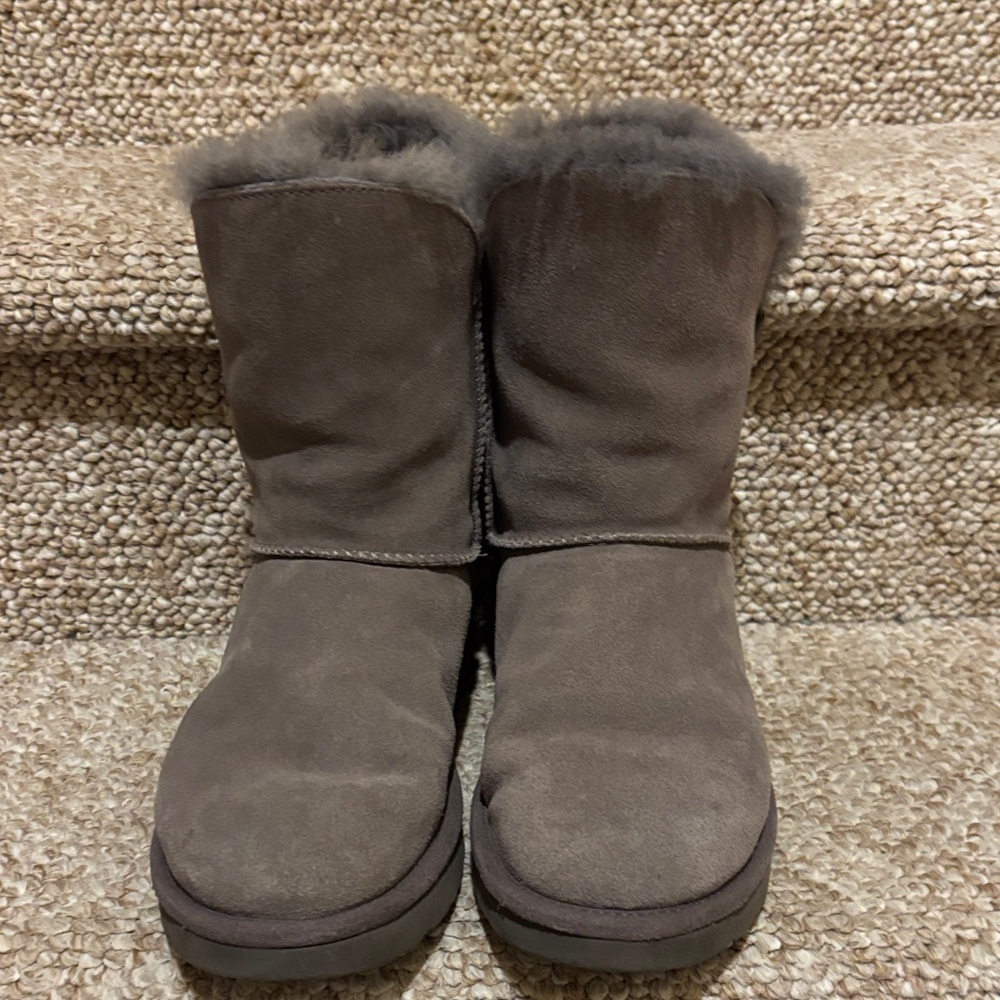 Cozy grey Suede Women's Boots